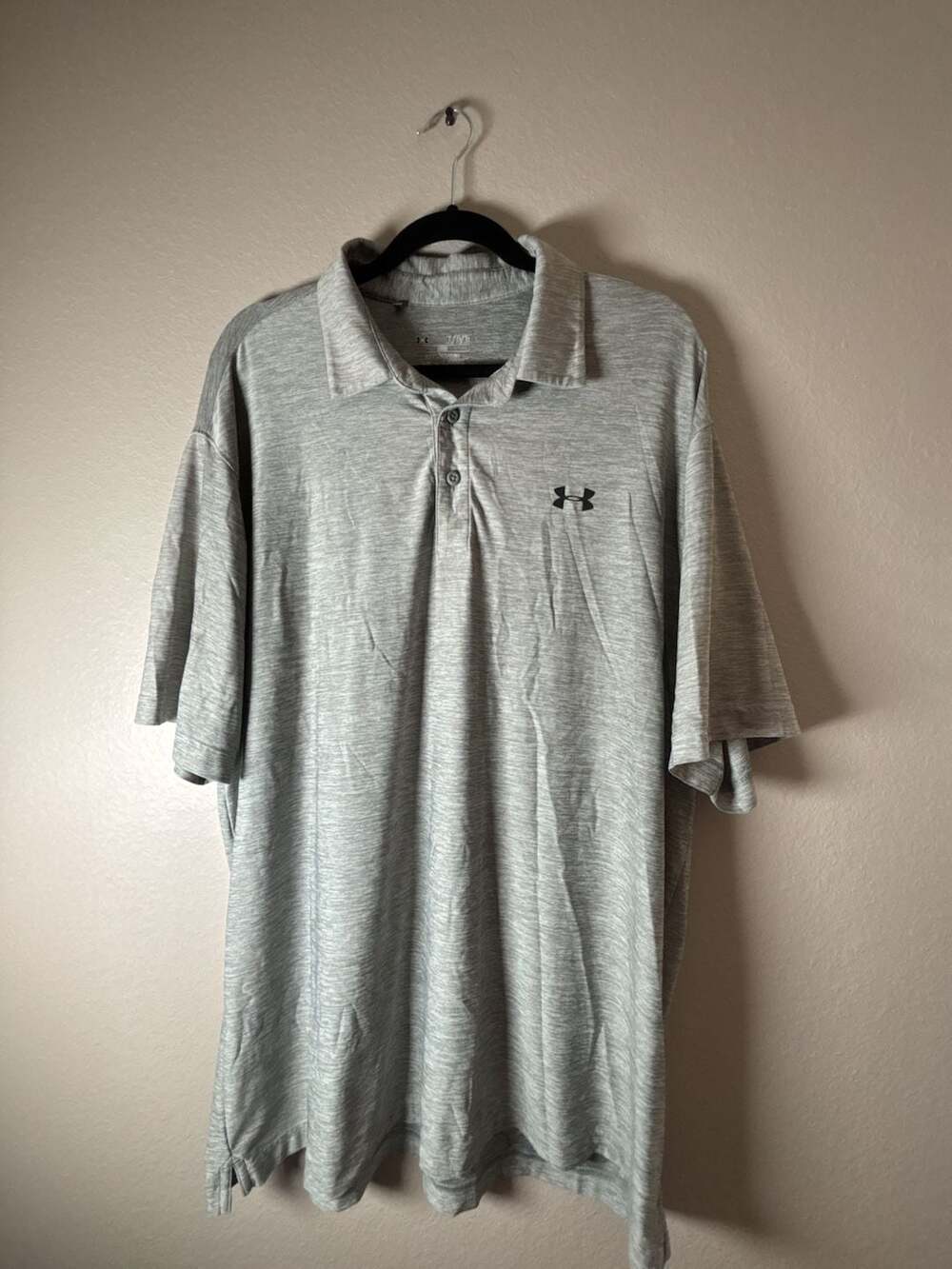 Under Armour Men's HeatGear Heather Gray Short Sleeve Loose Fit Performance Polo